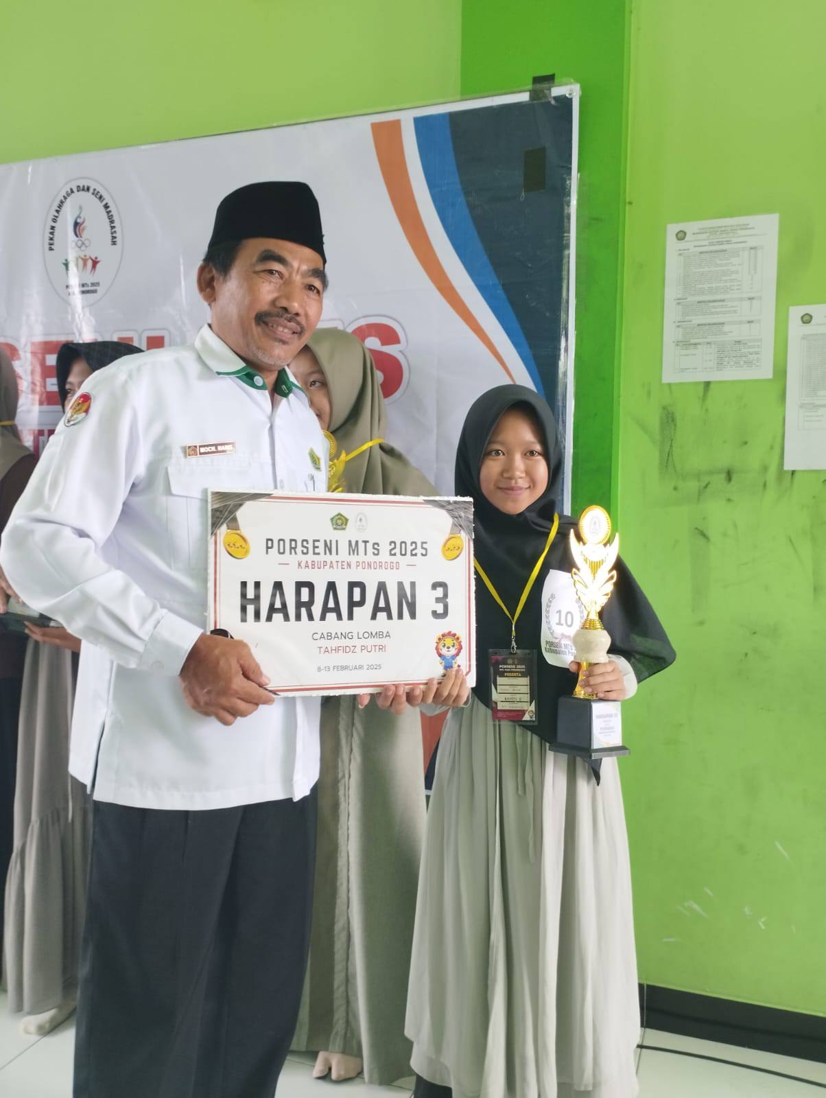 Kegiatan santri: 484804111_995472689346160_2068114340718338736_n.jpg