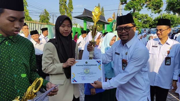 Kegiatan santri: juara.jpg